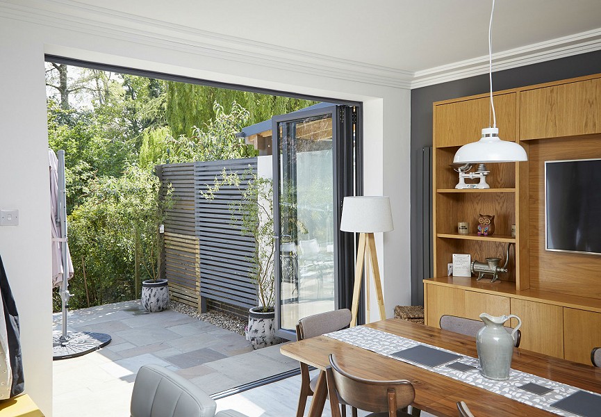 Modern bifold doors by EYG