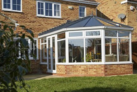 3 reasons why you MUST replace an old plastic conservatory roof