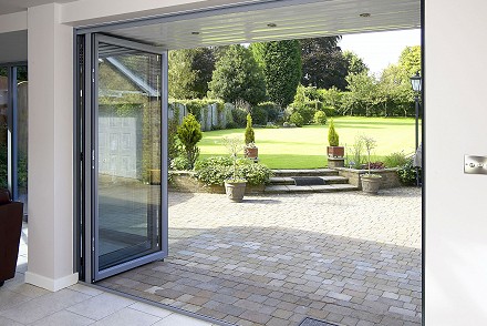 10 essential questions you MUST ask your bifold door installers