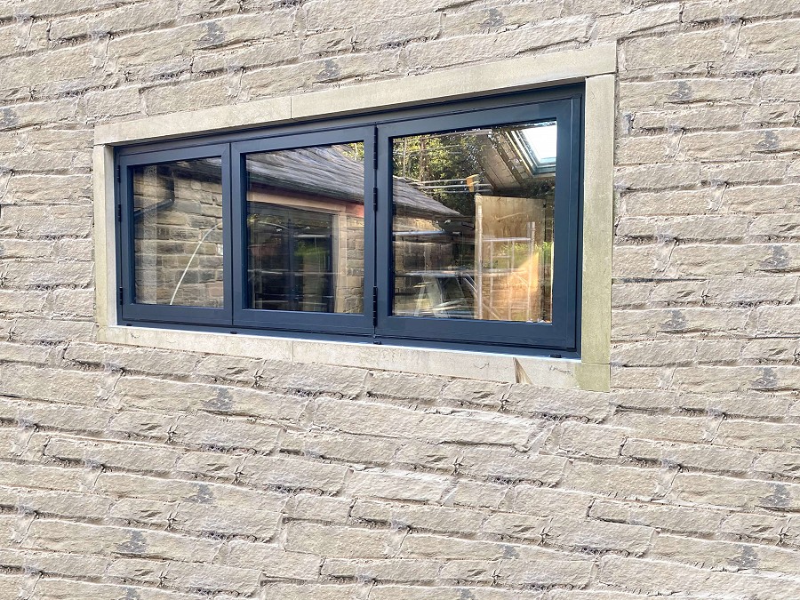 Bifold window