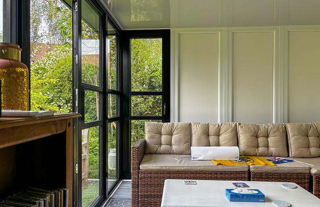 garden room, summer house, desk, office, home office, eyg, eyg garden room