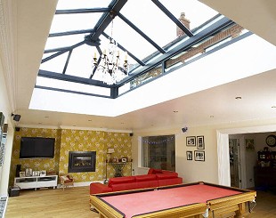 Lantern roof on orangery