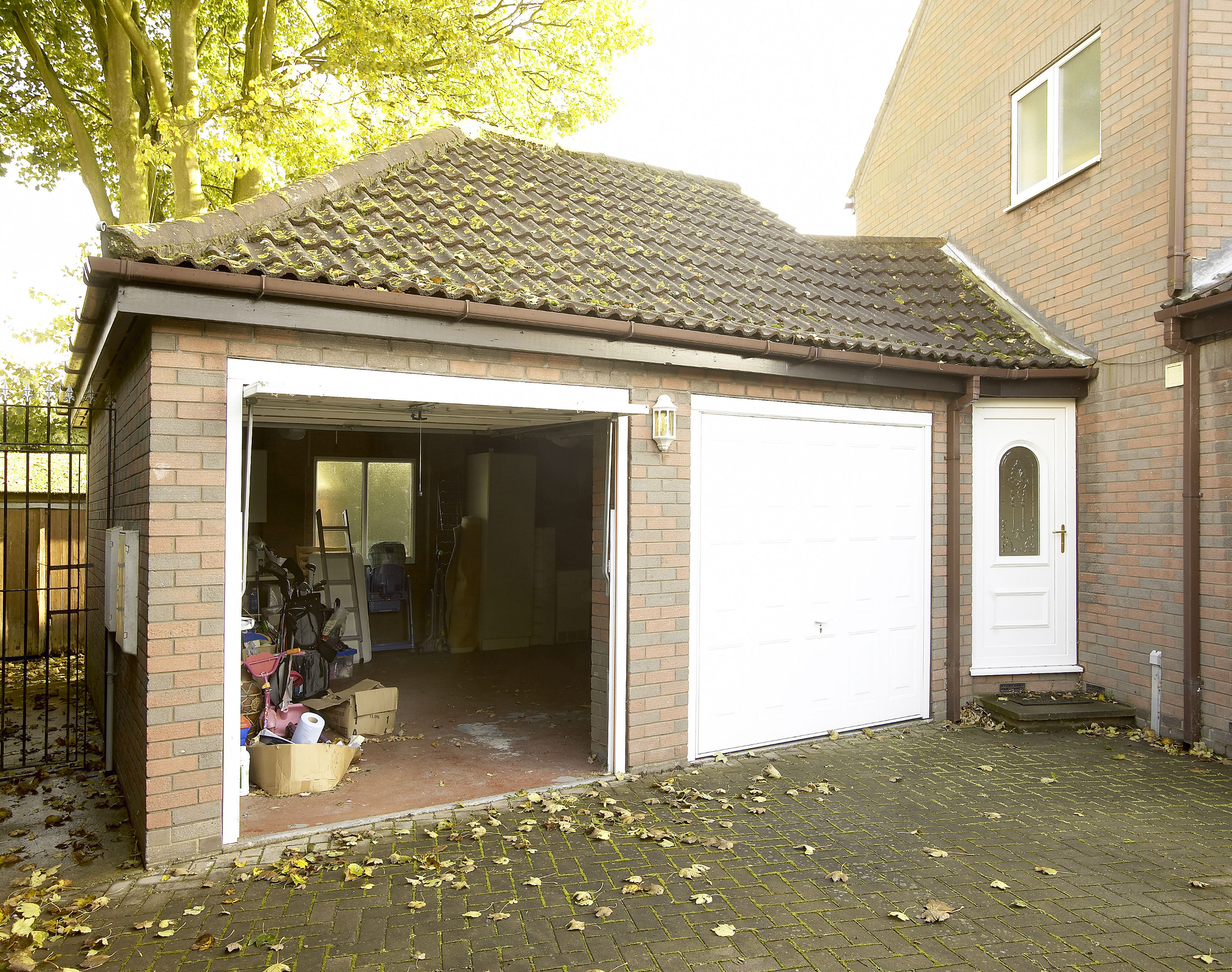 Garage Conversions by EYG 5   wasted space 2