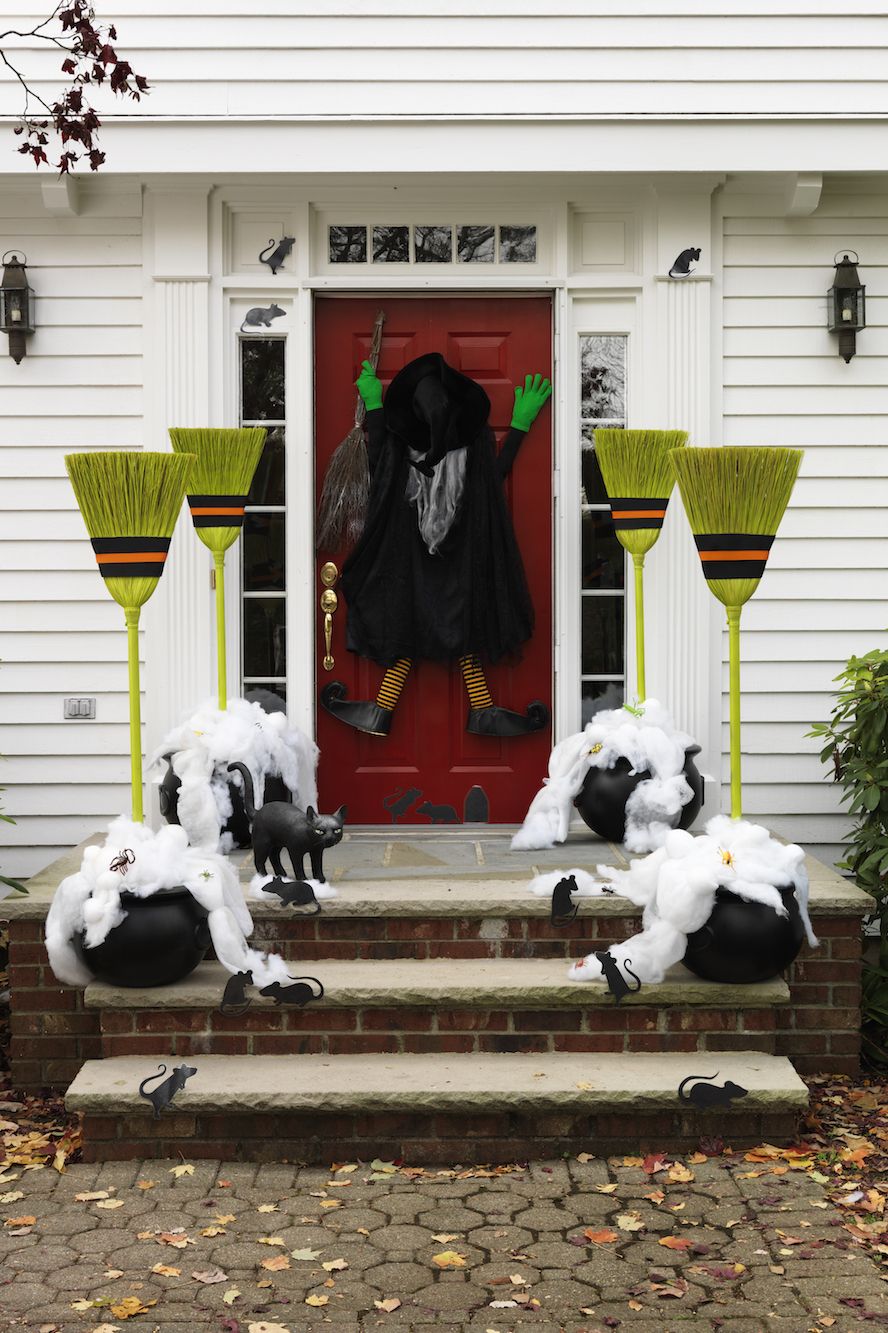 Halloween door decor 1594675587