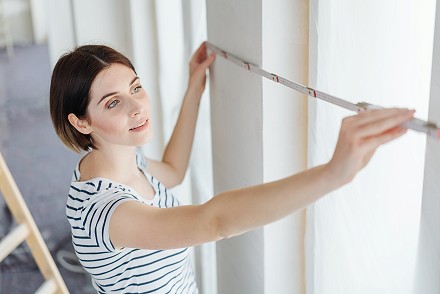 Measure your own windows and doors for instant advice on products and prices – without a home visit