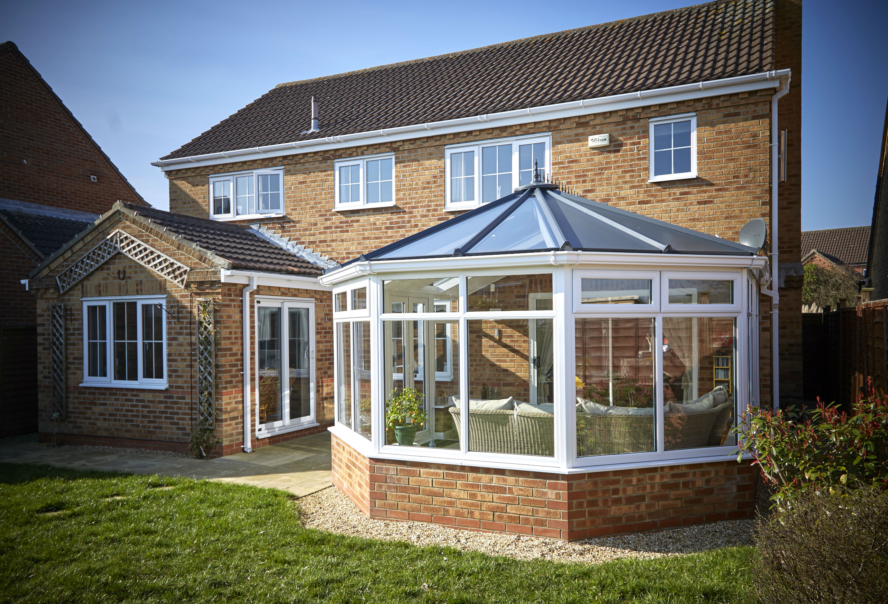 Modern hybrid roof   EYG