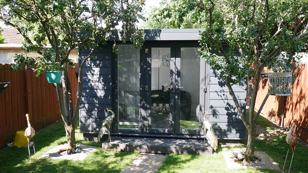 Insulated garden room