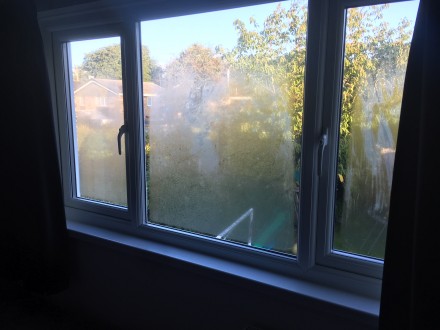 Misted_Up_Double_Glazing_by_EYG.JPG